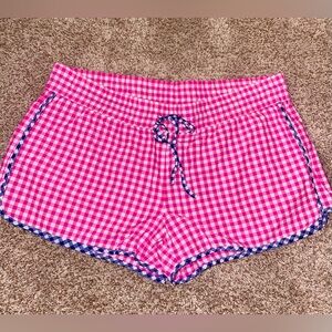 Women’s Vineyard Vines pink with blue accent gingham shorts size large EUC